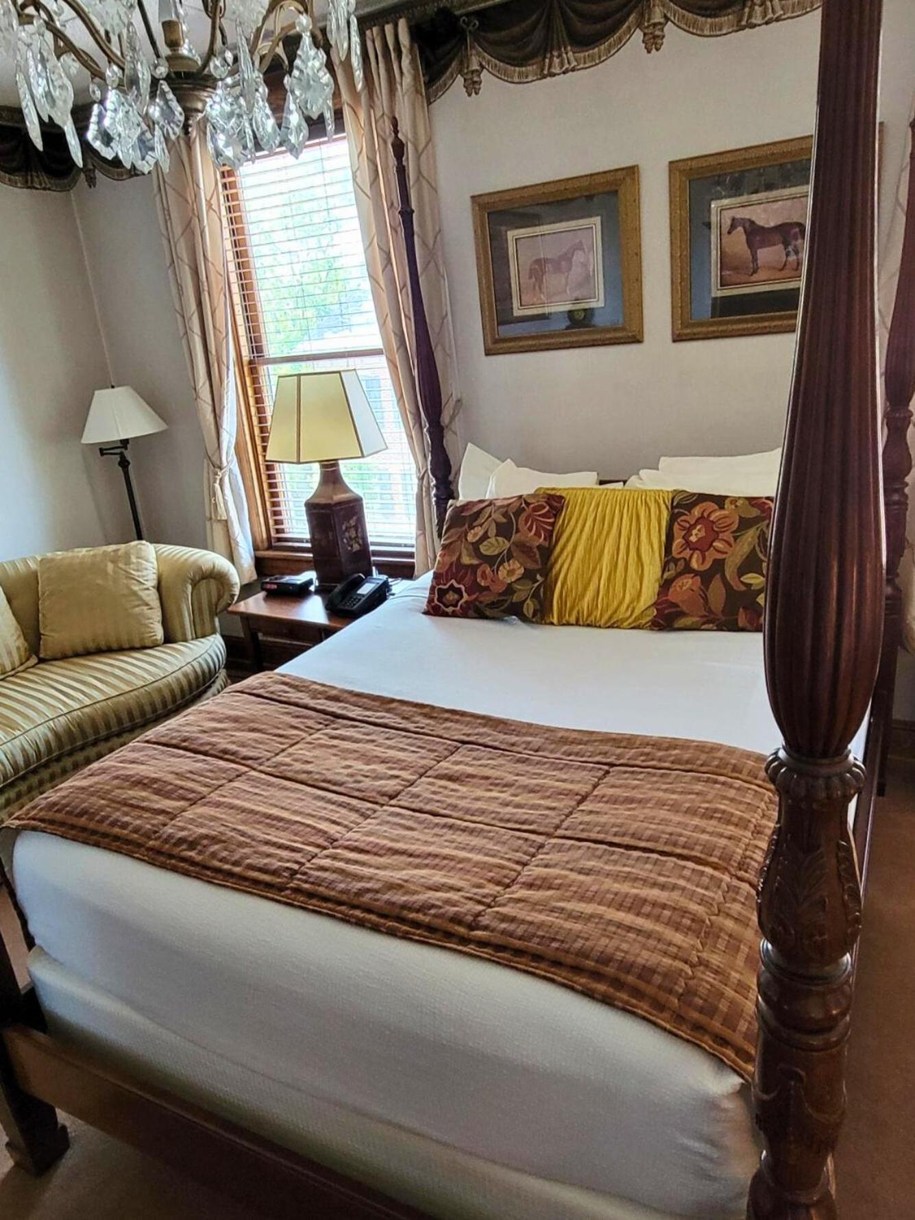 Altland House Inn & Suites Abbottstown المظهر الخارجي الصورة