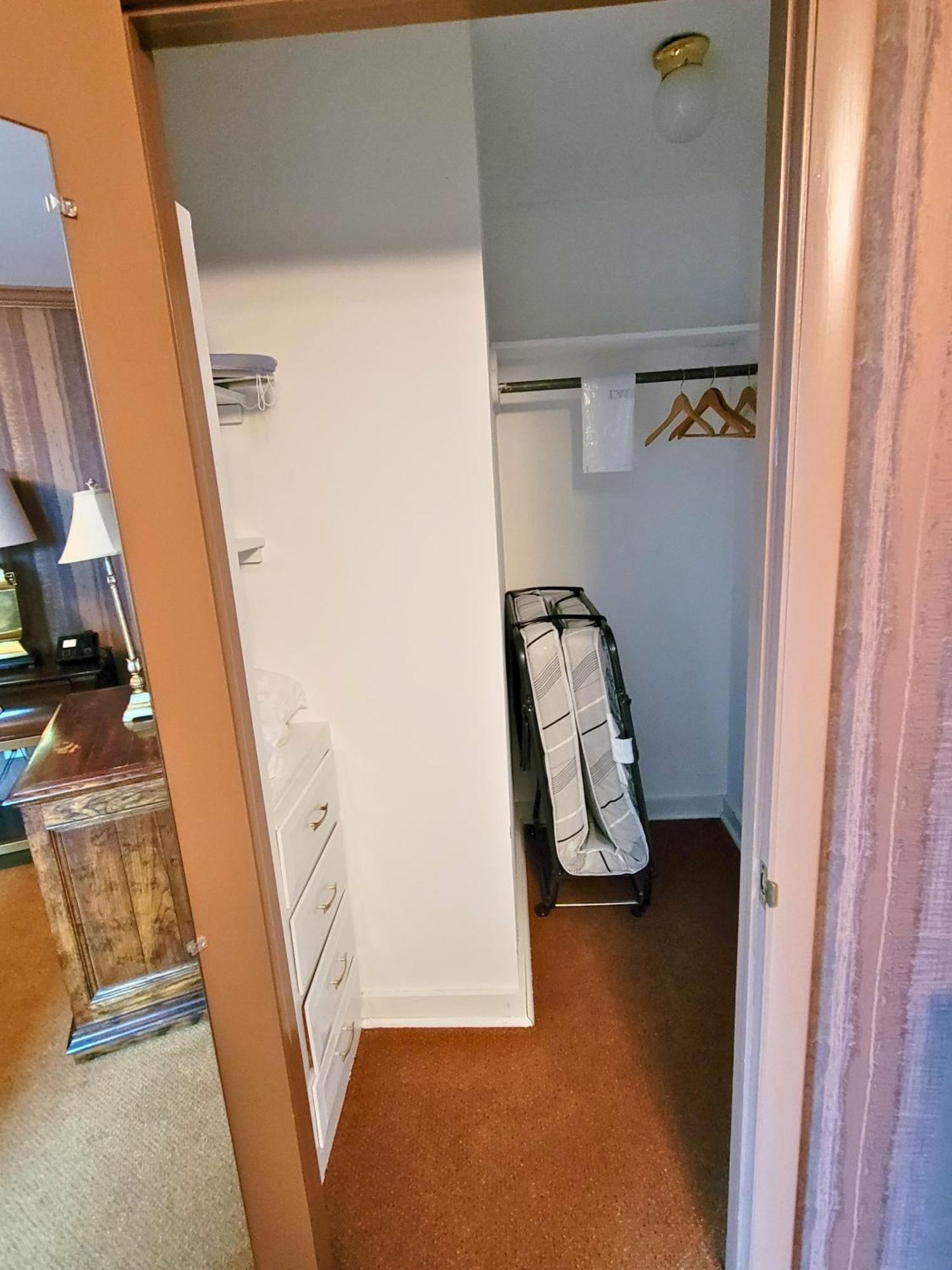 Altland House Inn & Suites Abbottstown المظهر الخارجي الصورة